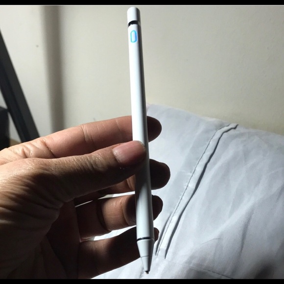Electronic stylus pen for use with an IPad - Picture 2 of 8